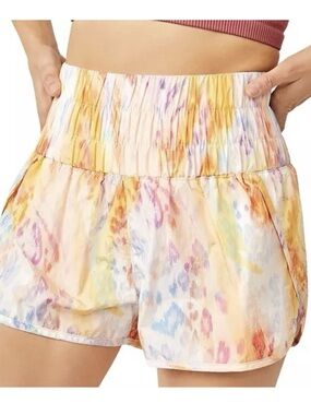 FP Movement The Way Home
Printed Shorts!! size M